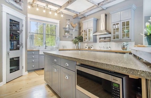 Saugatuck House | Gorgeous private farmhouse! Heated pool, hot tub & barn in winter. Sleeps 25