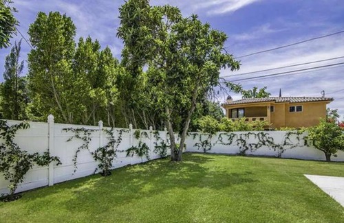 Encino House | Gorgeous Private Villa With Guest House