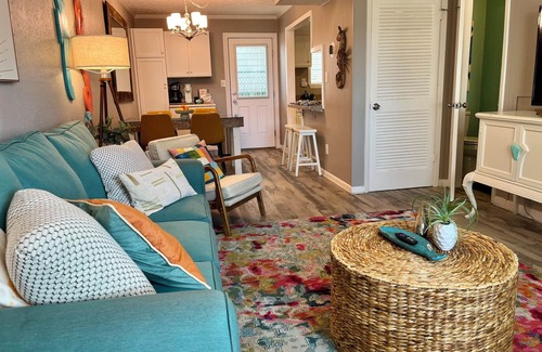 Silver Sands Beach House | Gorgeous Quiet Townhome w/Pool Near Sandy Beach
