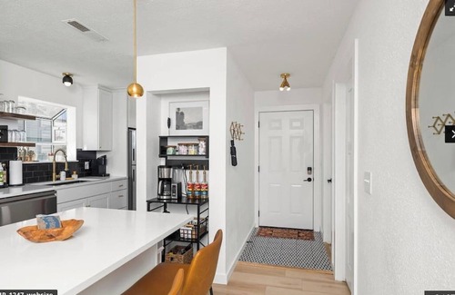 Indian Point Condo | Gorgeous Remodel, walk to lake @ Indian Point!