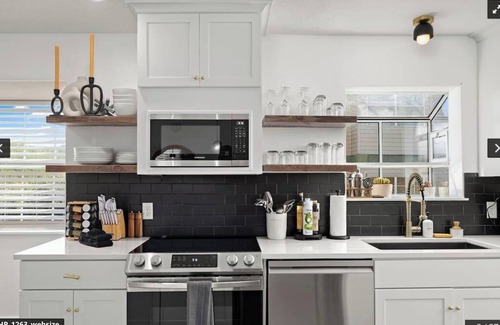 Indian Point Condo | Gorgeous Remodel, walk to lake @ Indian Point!