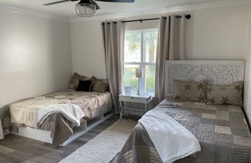 Canton Other | Gorgeous remodeled farmhouse 8 miles from Canton market.