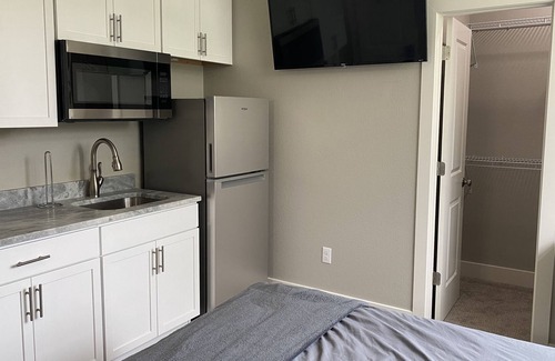 Sterling Apartment | Gorgeous Remodeled Studios! Sterling! # 7