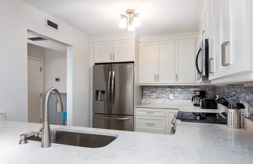 Seabrook Island House | Gorgeous, Renovated 3 BR, 3 BA Villa! Bike to the beach! Amenity Cards!