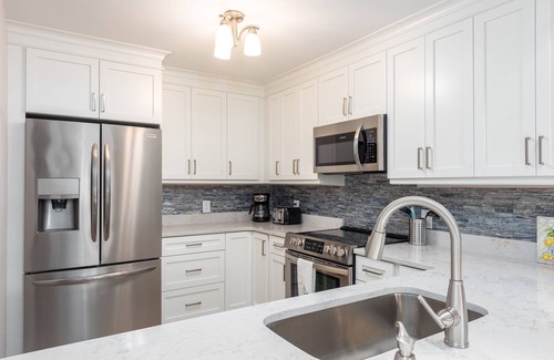 Seabrook Island House | Gorgeous, Renovated 3 BR, 3 BA Villa! Bike to the beach! Amenity Cards!