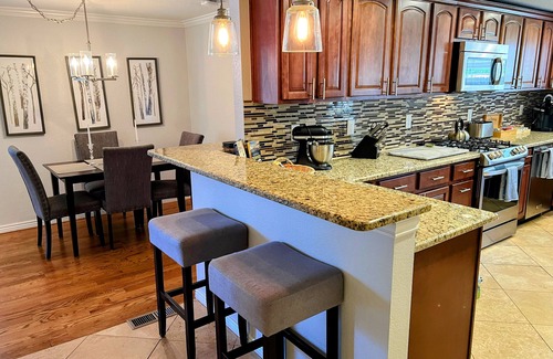 Englewood House | Gorgeous, renovated 1930s bungalow in Englewood!