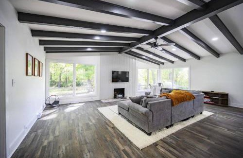 Winchester House | Gorgeous Renovated Home With Large & Private Lot