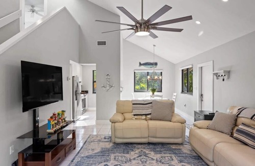 The Dunes House | Gorgeous Residence in the Esteemed Sanibel Dunes Community