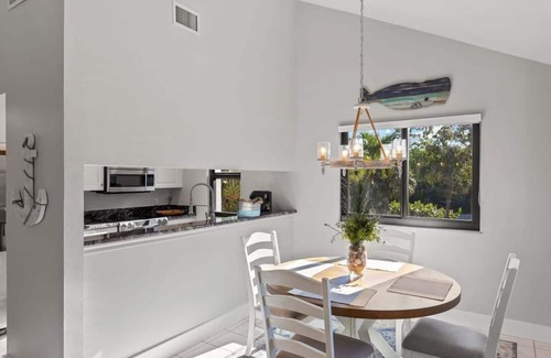 The Dunes House | Gorgeous Residence in the Esteemed Sanibel Dunes Community