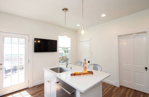 Cambridge House | Gorgeous retreat across from yacht club, the Choptank, and IronMan finish line!