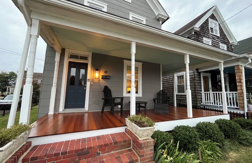 Cambridge House | Gorgeous retreat across from yacht club, the Choptank, and IronMan finish line!