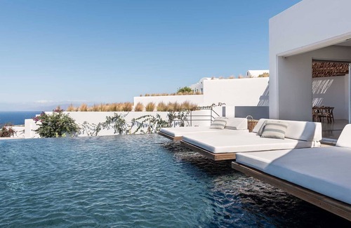 Oia Villa | Gorgeous Santorini Villa | Villa Eleganza | 3 Bedroom | Brilliant Sea Views
