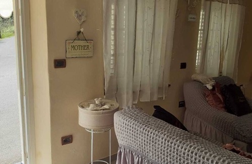 Colle di Compito Villa | Gorgeous shabby rustic on Tuscan hills, pool on request