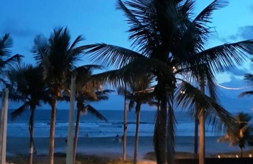 Mongagua House | GORGEOUS SHOWING THE SEASIDE