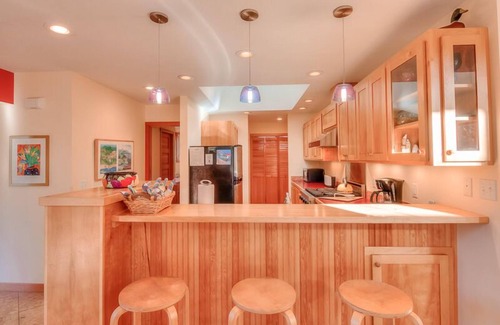 Shorepine Village House | Gorgeous Single-Level Home in Shorepines with Easy Beach Access w/EV Charger!