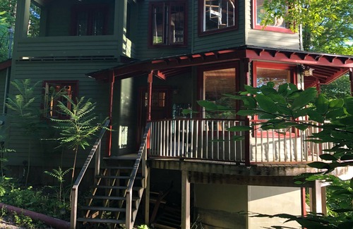 Moravia House | Gorgeous Skaneateles Lakefront Home