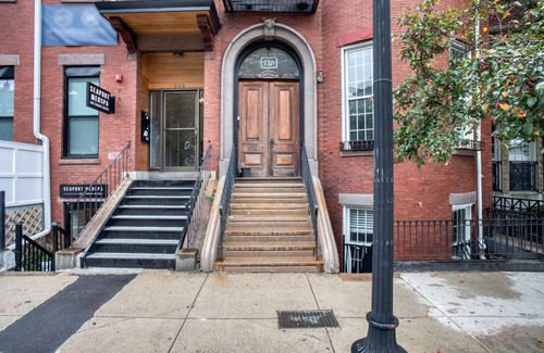 South Boston Apartment | Gorgeous South Boston Studio nr Restaurants, by Blueground