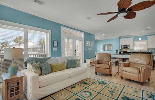 Clipper Cove House | Gorgeous & Spacious 4 Bdrm, Sleeps 14, Close To Beach & Pool!