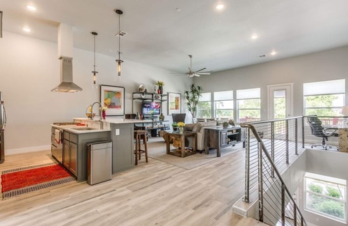 Fort Worth House | GORGEOUS & SPACIOUS LUXURY DOWNTOWN FORT WORTH TOWNHOME, CLOSE TO EVERYTHING!
