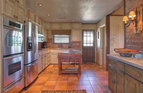 Granbury House | Gorgeous Texas Ranch Get Away
