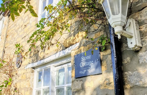 Thornton Dale House | Gorgeous Thornton-le-Dale 2 Bedroom Cottage & Garden, Cosy Family Friendly, WIFI