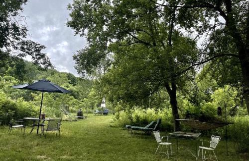 Argyle House | Gorgeous Tiny House Rental for a Glamping Getaway near Saratoga Springs in Upstate New York