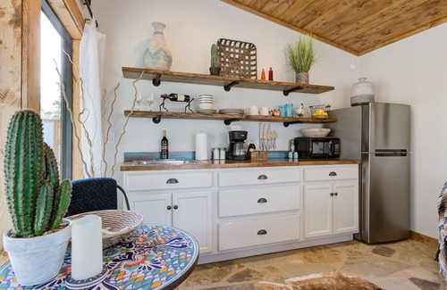 Hondo Cabin | Gorgeous Tiny House Retreat With Hot Tub