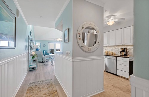 Shell Island Condo | Gorgeous TOP Floor - Oceanfront Luxury Condo with Garage and Elevator!