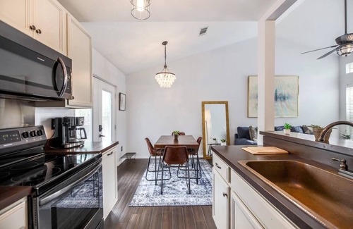 Copperfield House | Gorgeous Townhouse *Huge Winter Discount*