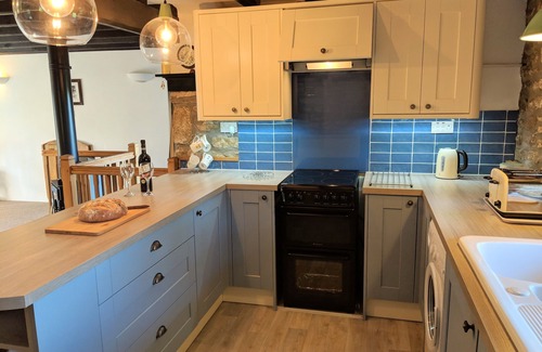 Saint Breward Cottage | Gorgeous Traditional Cornish Cottage with Hot Tub & Sauna 7m from the Beach