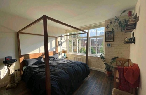 Dalston Apartment | Gorgeous two bedrooms factory conversion flat in Hackney, London zone 2