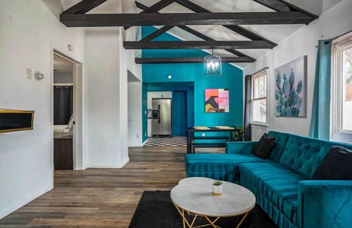 University Heights House | Gorgeous UNM/Nob Hill/Downtown PRIME location!🏠 MONTHLY STAYS AVAILABLE!