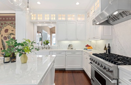 Upper East House | Gorgeous Upper Eastside Home - City & Ocean Views!