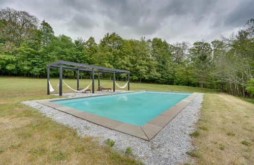 Rupert Villa | Gorgeous Victorian-Style House with Hilltop Pool!