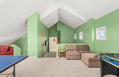 Carbondale House | Gorgeous Views! 4 bedroom, Sleeps 10, contemporary home on 6.8 acres