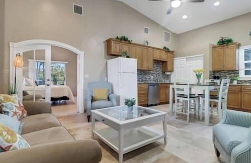 McGregor House | Gorgeous Views Boathouse Near the Beach