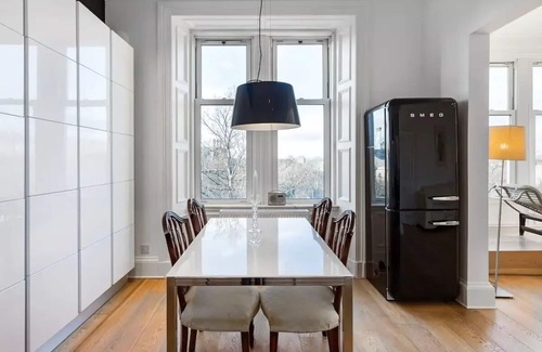 Merchiston Apartment | Gorgeous Views from an Elegant Apartment in Bruntsfield