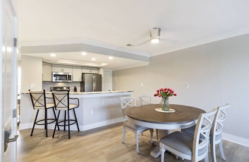 Shelter Cove Condo | Gorgeous Villa with Stunning Marina Views - Pet Friendly - Near Beach!