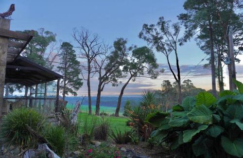 Menzies Creek Villa | Gorgeous villa 10 acre of land