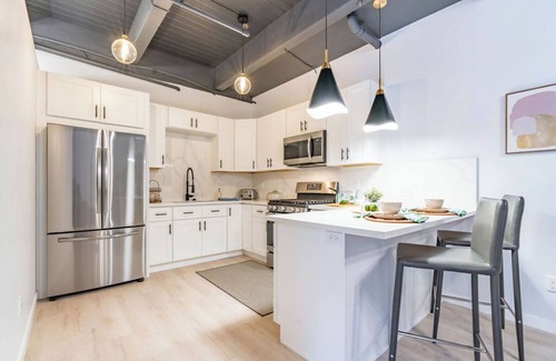 Village of La Jolla Condo | Gorgeous Villa Steps to La Jolla Cove