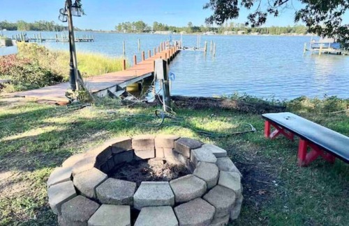 Lottsburg House | Gorgeous waterfront home with private dock/beach