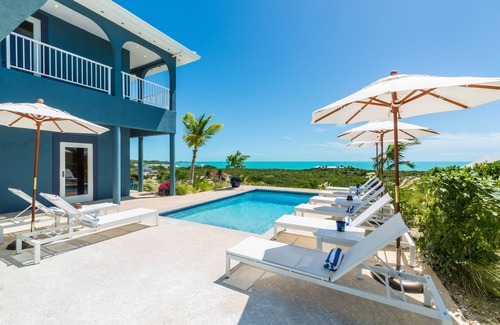 Venetian Road Settlement Villa | Gorgeous Waterfront Villa w/HUGE Outdoor Patio & Concierge Services!