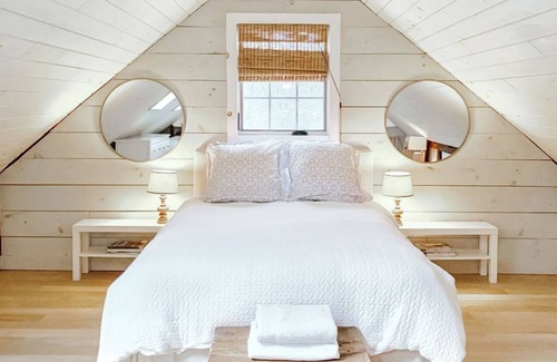 Round Top Other | Gorgeously renovated 150-year-old farmhouse on 16 acres, 10 minutes to skiing.