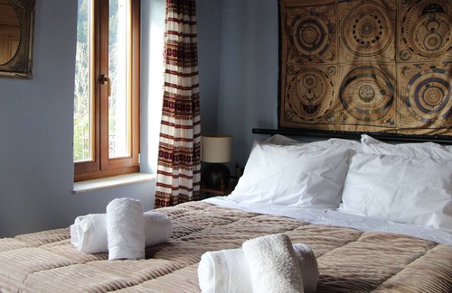 Karpenisi House | Gorianades Traditional House with mountain views
