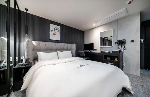 Wonju Hotel | Gorilla Hotel
