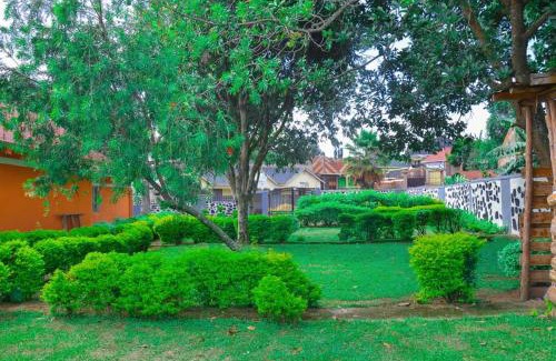 Kisoro Hotel | Gorilla Land Guest House