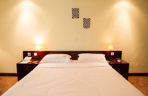 Gisenyi Hotel | Gorillas Lake Kivu Hotel