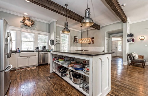Waco House | Gorman House-As Seen On HGTV's Fixer Upper Silos Downtown Baylor McLane Stadium