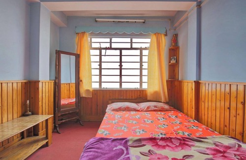 Puri Hotel | Goroomgo Lava View Lava Kalimpong