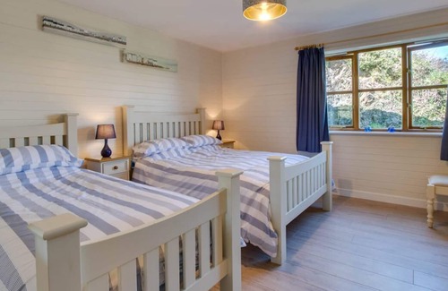 Mynytho Ski Chalet | Gorwel in the beautiful Pwllheli